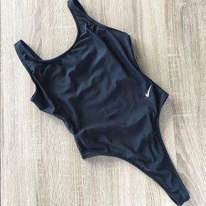 nike dri fit thong